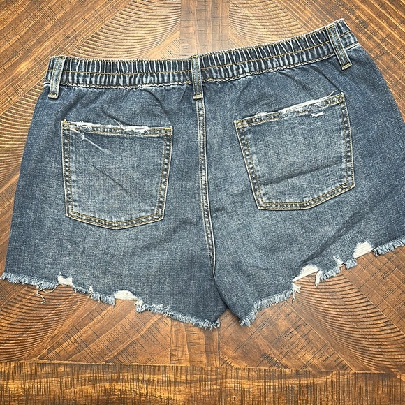 Aerie Blue Vintage Distressed Jean Shorts - Picture 2 of 4